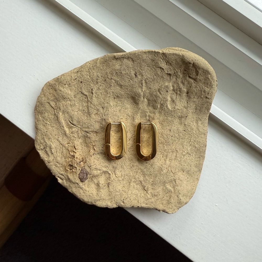 JENNY BIRD Mega U-Link Earrings in Gold